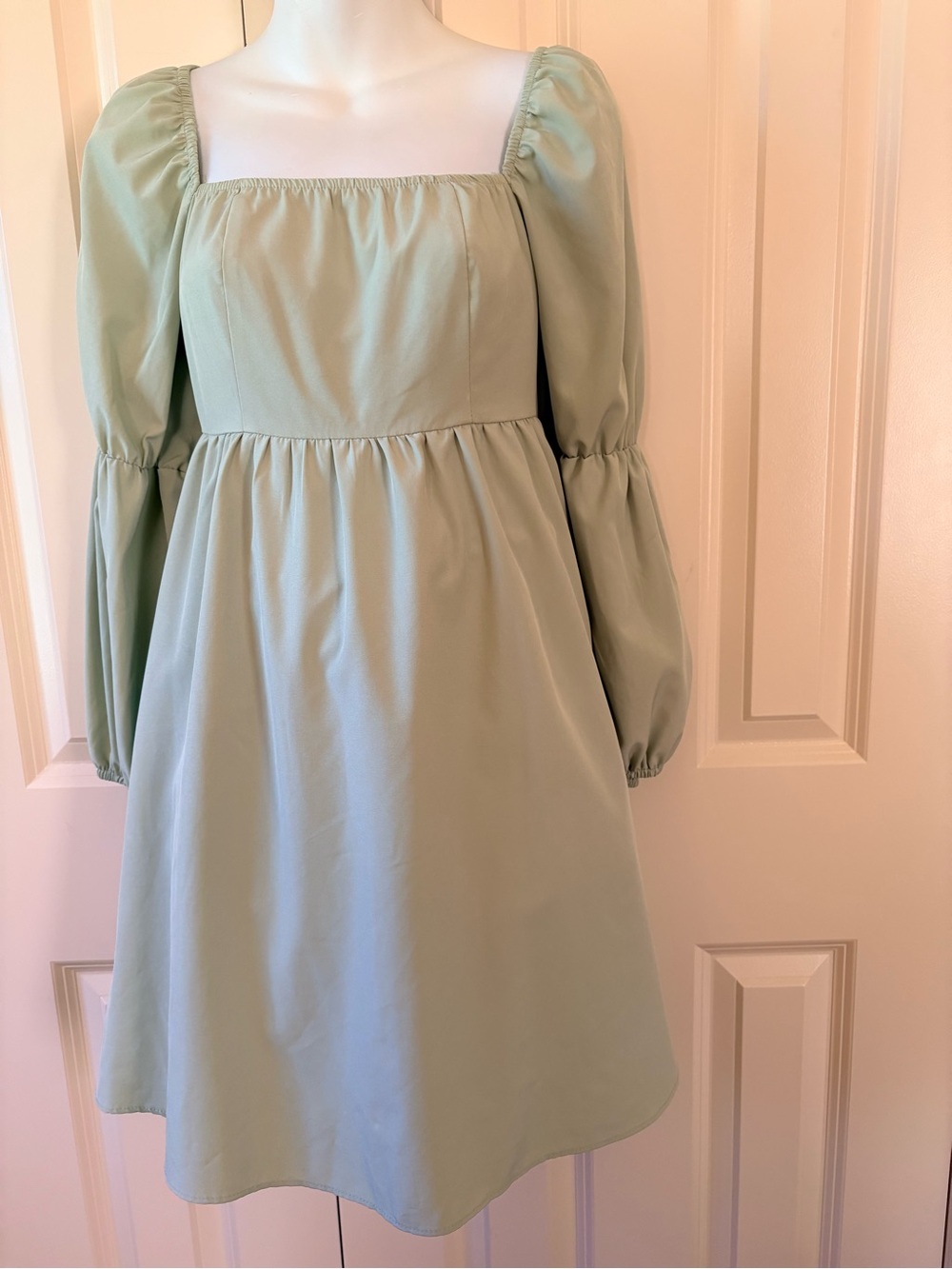 Ladies Sage Puff-Sleeve Square-Neck babydoll Dress, M